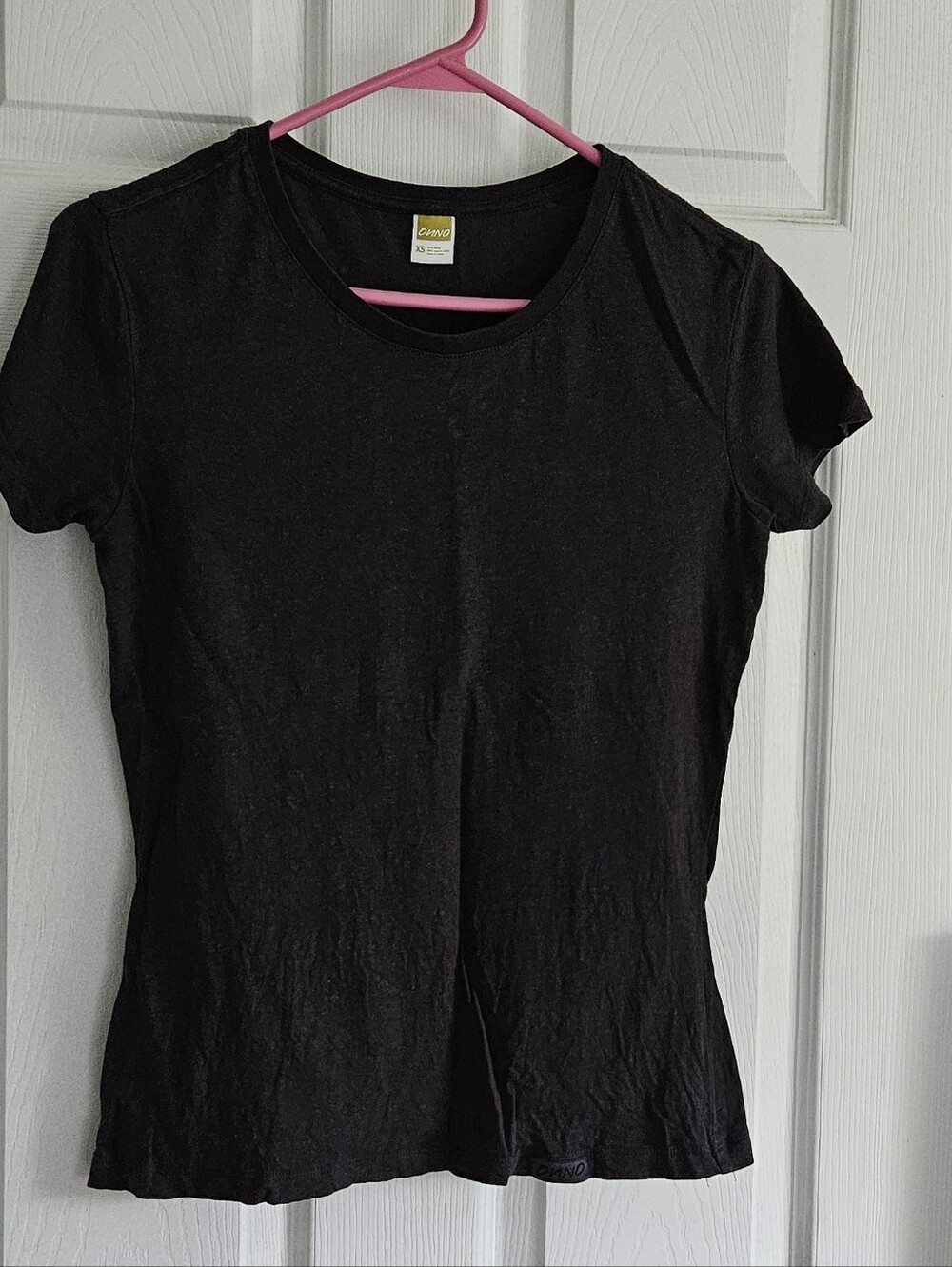 Granite Crewneck Women's Tee by ONNO XS